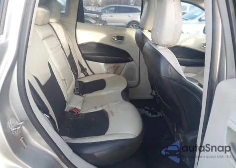 2019 Jeep Compass Sun And Wheel Fwd из США, поврежденный, VIN 3C4NJCBB6KT649259